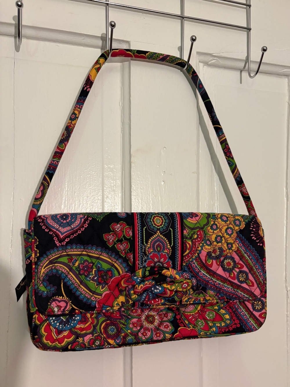 VERA BRADLEY KNOT JUST A CLUTCH Symphony in hue pattern